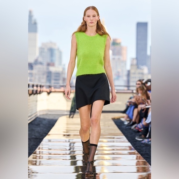COS Black Scuba Tech Mini A Line Skirt Size XS - Picture 1 of 7